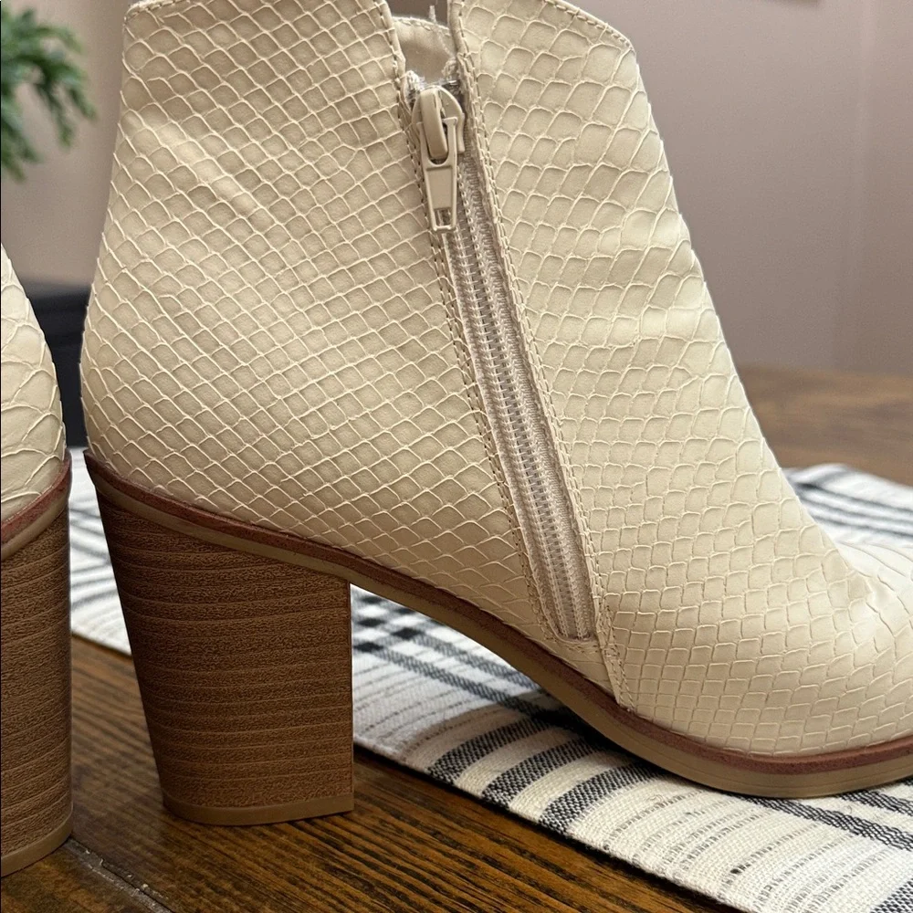 MIA Cream Textured Ankle Boots